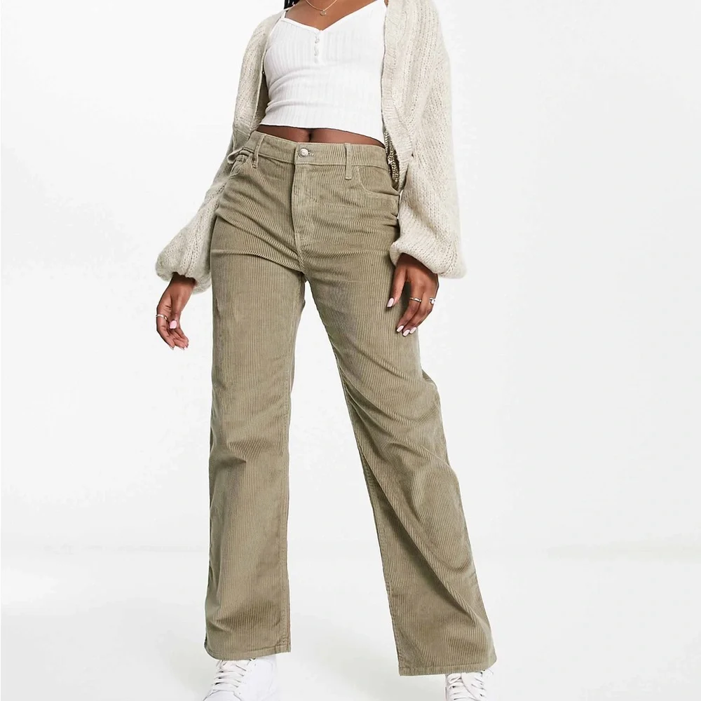 Hollister corduroy “Dad Jeans” in green Size 25 - Picture 4 of 5